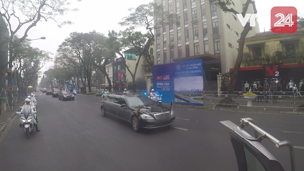 Quá trình di chuyển từ Ga Đồng Đăng về Hà Nội và di chuyển bên trong Hà Nội, công tác bảo vệ vẫn được diễn ra kết hợp với sự giúp đỡ của lực lượng an ninh nước chủ nhà Việt Nam. Nguồn ảnh: VTV24.