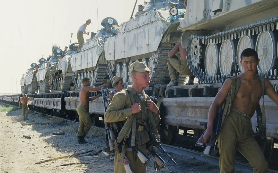 Đổi lại phía Liên Xô đã thiệt hại rất nặng trong cuộc chiến này, bao gồm cả một số lượng lớn bị phiến quân Mujahideen bắn hạ và một số lượng lớn khác bị Liên Xô bỏ lại sau khi rút lui. Nguồn ảnh: Ati.