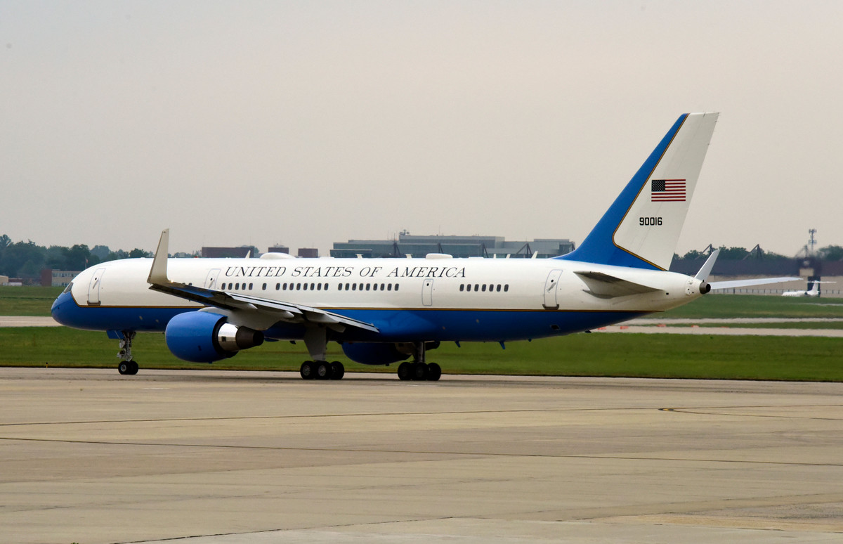 Tầm bay tối đa của chiếc máy bay này chỉ là 11.100 mét và trần bay tối đa là 12.800 mét. Nguồn ảnh: Aviation.