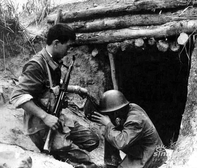 Đặc biệt là ở chất lượng thép làm nòng súng, khẩu Type 56 sử dụng thép có chất lượng kém hơn so với AK-47 của Liên Xô dẫn đến việc nó có khả năng bắn kém hơn và càng bắn lâu, súng càng mất dần độ chính xác cũng như tầm bắn. Nguồn ảnh: BBS.