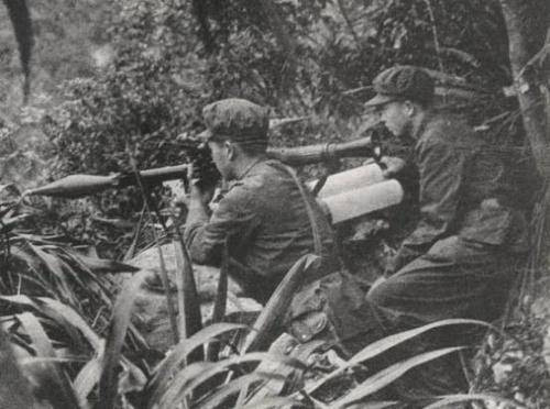 Tuy nhiên so với Việt Nam, khả năng chống tăng của Trung Quốc được đánh giá là kém hơn hẳn khi phía ta đã được trang bị hoả tiễn dẫn đường AT-3 Sagger từ năm 1972 để chống Mỹ. Nguồn ảnh: Lishixilu.