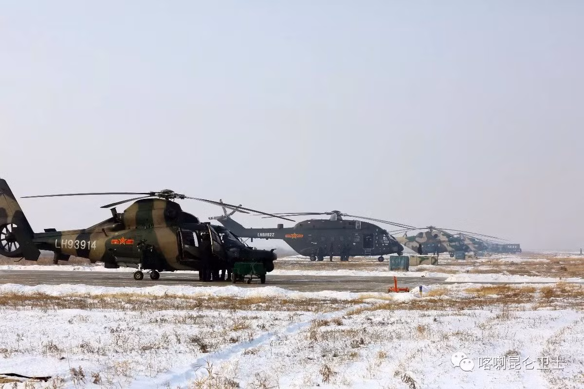 Cũng có ba động cơ như trên phiên bản gốc nhưng Z-8 sử dụng ba động cơ Changzhou WZ-6 tua-bo. Mỗi động cơ cung cấp công suất tối đa lên tới 1128 kW. Đặc biệt ở phiên bản Z-8F sau này, Trung Quốc đã thay thế động cơ nội địa bằng động cơ nhập khẩu loại Pratt &amp; Whitney PT6A-67B do Canada sản xuất. Nguồn ảnh: Sina.