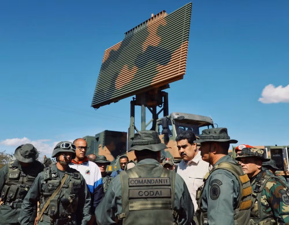 Theo kế hoạch, cuộc tập trận quy mô của Venezuela sẽ bắt đầu từ ngày 10/2 và kéo dài tới 15/2. Trong thông điệp được đăng tải lên Twitter của mình, Tổng thống Maduro khẳng định quân đội Venezuela đang sẵn sàng đối mặt với mọi thử thách. Nguồn ảnh: QQ.