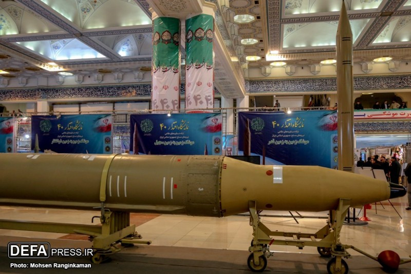 Tên lửa đạn đạo tầm ngắn do Iran sản xuất mang tên Qiam 1. Qiam 1 được Iran thiết kế dựa trên chuyển giao kỹ thuật và giấy phép sản xuất của loại tên lửa Hwasong-6 do Triều Tiên thiết kế. Nguồn ảnh: Fotorep.