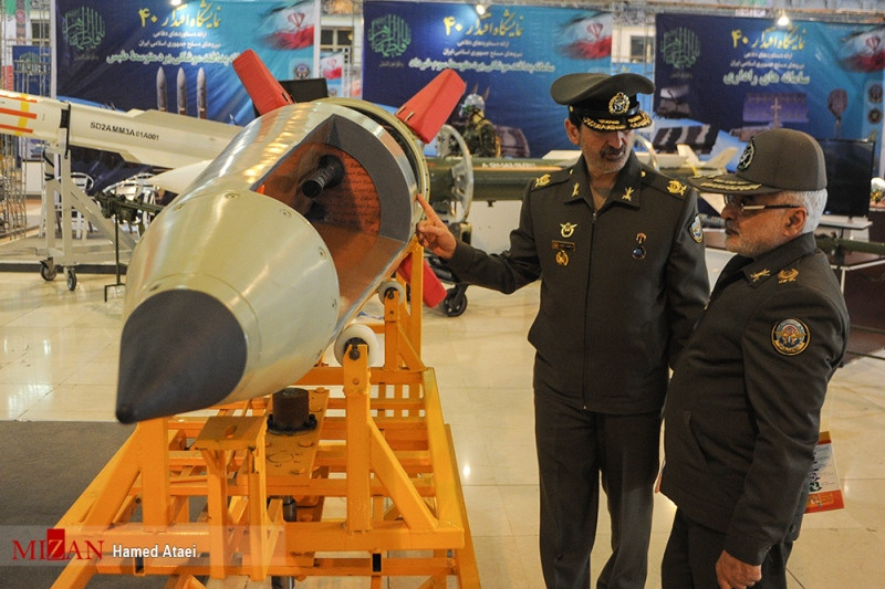 Phiên bản mô phỏng của tên lửa đạn đạo chiến thuật tầm ngắn Fateh-110 được iran sản xuất từ năm 2002 tới nay. Nguồn ảnh: Fotorep.