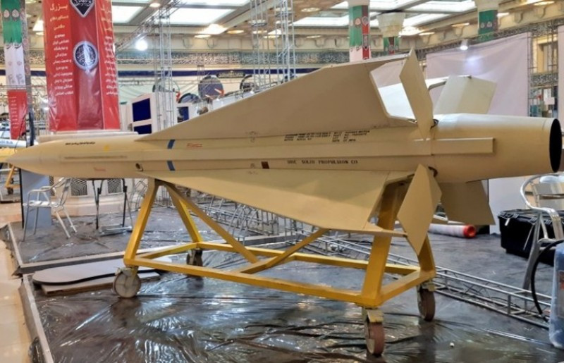 Tên lửa phòng không thuộc tổ hợp Mersad - tổ hợp phòng không tầm thấp - trung được Iran bắt đầu sản xuất và đưa vào sử dụng tư năm 2010 tới nay. Nguồn ảnh: Fotorep.