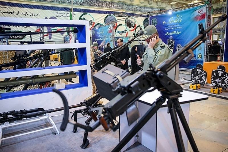 Các loại vũ khí cá nhân cũng do Iran tự sản xuất bao gồm súng máy 12,7mm loại W-85 kèm theo giá đỡ và một vài loại vũ khí khác như EMNIP cỡ nòng 20mm hay thậm chí là RPG-29 và OSV-96 (trên giá bên trái). Nguồn ảnh: Fotorep.