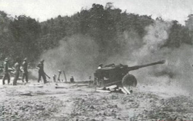 Dù đã ra đời từ năm 1950 nhưng lựu pháo D-20 của Liên Xô trong tay Quân đội Nhân dân Việt Nam vẫn chứng tỏ được sức mạnh của mình trong cuộc chiến tranh biên giới khi giáng cho kẻ thù những đòn chí tử. Nguồn ảnh: Tube.