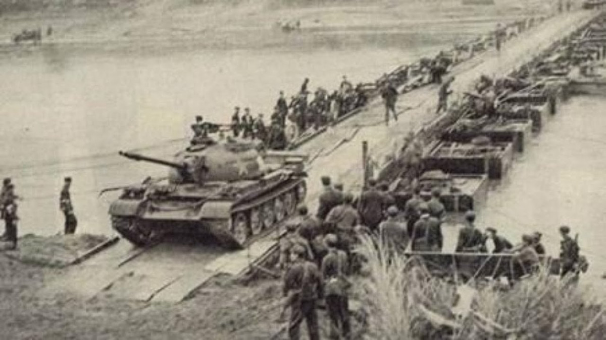 Chien tranh Bien gioi 1979: Vi sao 700 may bay Trung Quoc khong dam cat canh?