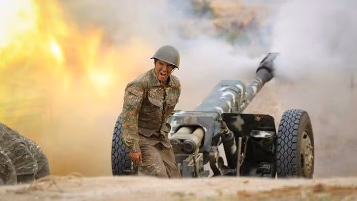 Thứ hai, Nagorno-Karabakh nằm gần biên giới Iran. Hiện những tay súng đối lập dày dạn kinh nghiệm đang được chuyển từ Syria đến khu vực chiến đấu cho cuộc chiến chống lại Armenia.