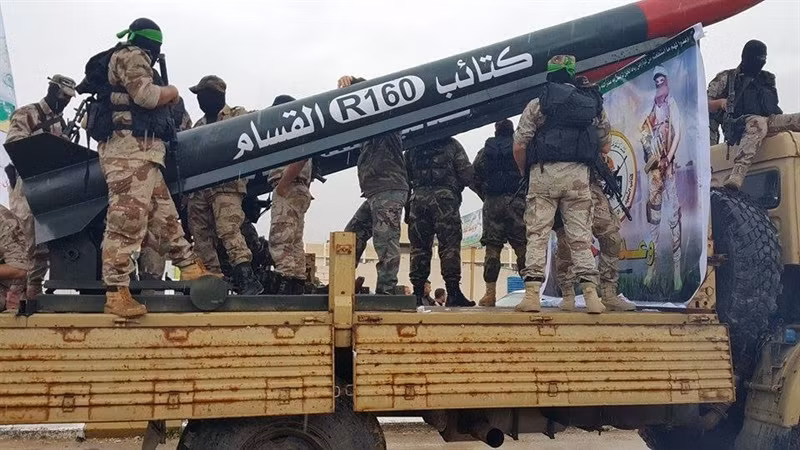 Theo nguồn tin từ tình báo Israel, những tên lửa này có thiết kế vây đuôi hơi khác so với M-302 mà Hải quân Israel đã tìm thấy trong một lô hàng chuyển từ Iran đến Sudan vào tháng 3/2014.