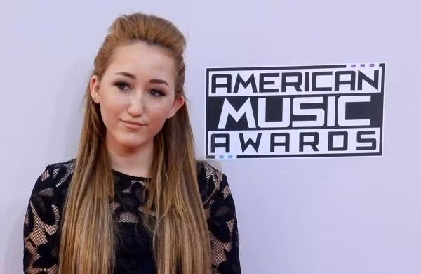 Khuôn mặt Noah thay đổi dần theo năm tháng và mỗi năm khi xuất hiện ở sự kiện mọi người lại thấy khuôn mặt cô khác đi nhiều. (Ảnh: Getty Images)