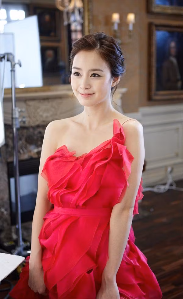 Kim Tae Hee mang thai gan 4 thang-Hinh-2
