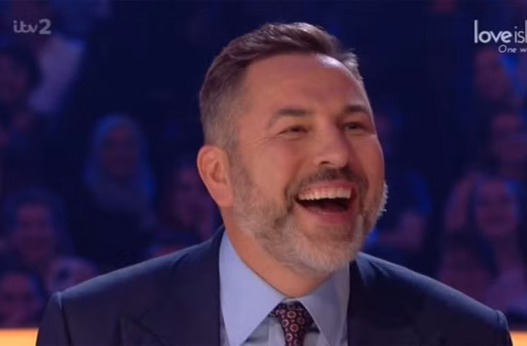 Còn David Walliams lại thấy hành động vừa rồi của mình rất vui và anh làm thế là vì Simon. (Ảnh: ITV)