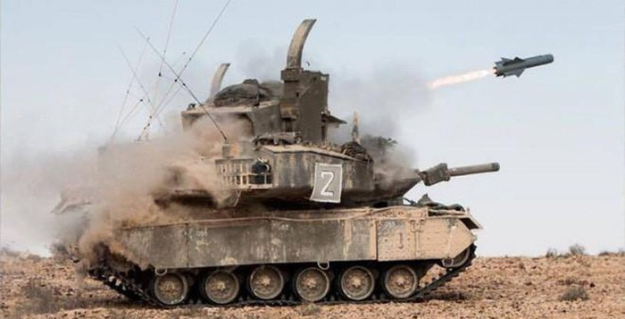 Ý tưởng về Pereh được hình thành trong Chiến tranh Yom Kippur (1973), khi Israel đối diện với nguy cơ bị áp đảo bởi lực lượng tăng-thiết giáp hùng hậu của Ai Cập.