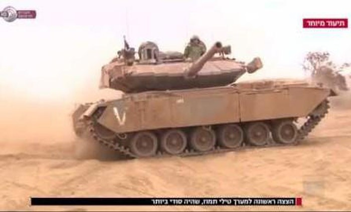 Pereh được tích hợp 12 tên lửa Spike-NLOS trong bệ phóng, được ngụy trang dưới dạng một tháp pháo, có khả năng quay 360 độ để tấn công mục tiêu ở mọi phía.