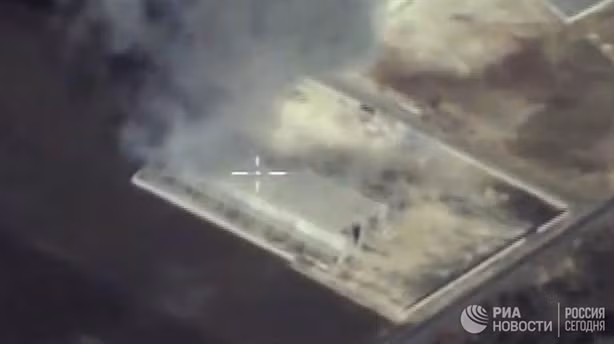 "Tên lửa NSM có thể mang theo đầu đạn nặng 125 kg, trong khi các tên lửa Onyx có thể mang theo đầu đạn nặng 215 - 220 kg. Để tiêu diệt tàu khu trục của Mỹ Arleigh Burke sẽ cần 2 - 3 tên lửa và mất không quá 15 phút", Alexander Mozgovoi nhấn mạnh.