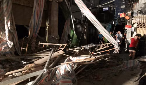 Trang dem cuu ho hien truong sap nha, it nhat 1 nguoi chet-Hinh-3
