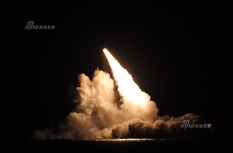 Văn phòng Chương trình Hệ thống Chiến lược Hải quân Mỹ (SSP) mới đây ra thông báo, Hải quân Mỹ đã thực hiện liên tiếp hai cuộc phóng tên lửa liên lục địa Trident II D5 thành công. Được biết, đây là lần phóng thứ 156 và 157 kể từ khi Mỹ bắt đầu triển khai Trident II D5.