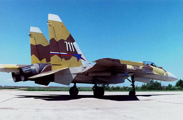 Một trong những đặc điểm nổi bật nhất và cũng là ưu điểm tuyệt vời của Su-37 chính là khả năng siêu cơ động trong không chiến nhờ vào cặp động cơ AL-37FU.