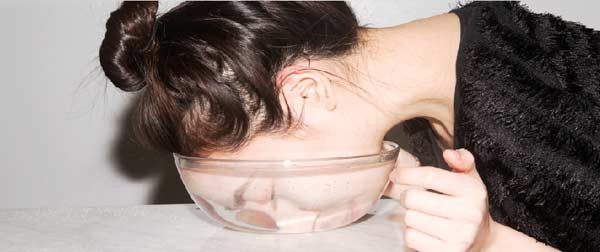 Cach ngam mat vao nuoc khoang de da dep nhu Truc Diem-Hinh-3