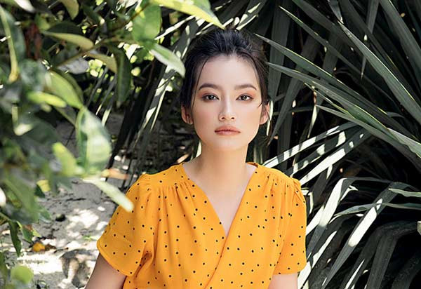 Cach ngam mat vao nuoc khoang de da dep nhu Truc Diem-Hinh-2