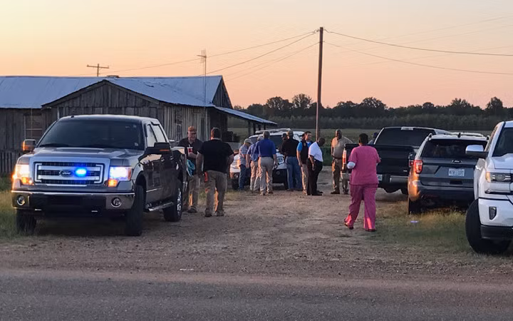 Cục Điều tra Liên bang Mỹ (FBI) cũng đã vào cuộc để tìm hiểu nguyên nhân vụ tai nạn này. (Ảnh: WLBT)