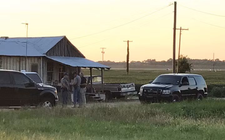 Tính đến 23h đêm, các lực lượng ứng phó khẩn cấp mới tìm được 12 thi thể nạn nhân. (Ảnh: WLBT)