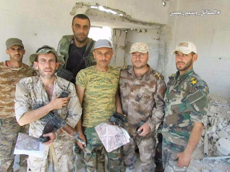 Ngoài ra, Không quân Syria liên tục oanh kích các căn cứ, chốt chỉ huy và tuyến phòng thủ của nhóm khủng bố ở Jobar, Ayn Tarma và Zmelka. Ảnh: AMN.