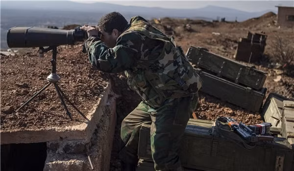 “Nhiều tay súng khủng bố đã bỏ mạng hoặc bị thương trong cuộc tấn công của lực lượng chính phủ Damascus. Ngoài ra, một số xe quân sự và một phòng tác chiến trang bị những thiết bị liên lạc hiện đại của bọn khủng bố cũng đã bị phá hủy”, nguồn tin cho hay. Ảnh: FNA.