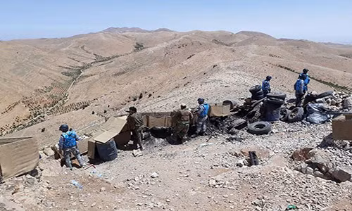 Trong khi đó, lực lượng Syria cũng giao tranh ác liệt với các tay súng khủng bố tại cao điểm Arsal và giành lại quyền kiểm soát một số cứ điểm Sha’abat al-Sharaf, Heqab Wadi al-Kheil, Zalil Wadi al-Reihan, Wadi al-Reihan và Haqab al-Tabah. Ảnh: FNA.