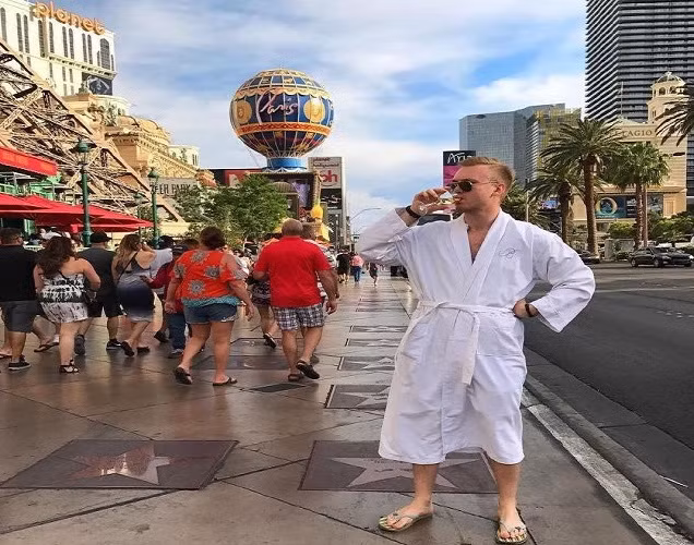 Dĩ nhiên, họ đi du lịch thường xuyên. Và Las Vegas (Mỹ) là một điểm đến không thể bỏ qua. Ảnh: ER.