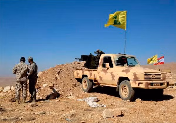 Sau hơn một tuần, phong trào Hezbollah đã tái chiếm nhiều vùng đất ở biên giới Syria-Lebanon và tiêu diệt khoảng hơn 150 tay súng khủng bố. Ảnh: FNA.