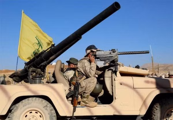 “Nếu chúng tôi không chiến đấu ở Syria, chúng tôi sẽ phải chiến đấu (chống khủng bố) trong đất nước Lebanon”, ông Sheikh Naim Qassem nói. Ảnh: FNA.