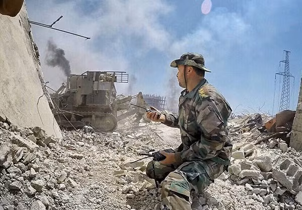 Được biết, giao tranh ác liệt cũng đã xảy ra giữa quân đội Syria và các tay súng khủng bố dọc tuyến đường nối thị trấn Ein Terma và quận Jobar. Ảnh: FNA.