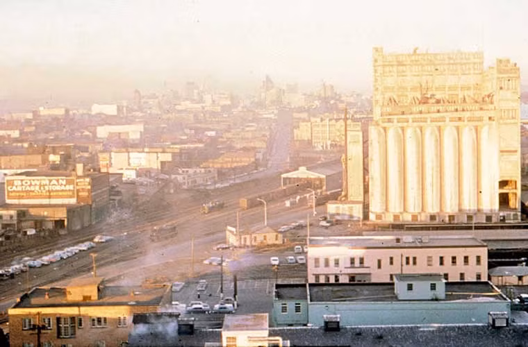 Phố Powell ở thành phố Vancouver.