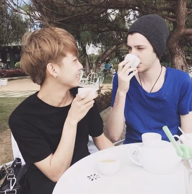 Yêu nhau được 6 tháng, cặp đôi gây sốt này thậm chí đang suy nghĩ về chuyện tương lai của mình.