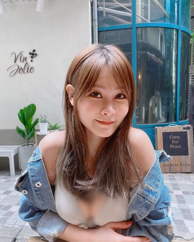 Chỉ có như vậy, con đường nổi tiếng mới lâu dài, mới có thể trụ vững được trước rất nhiều hot girl nổi bật khác.