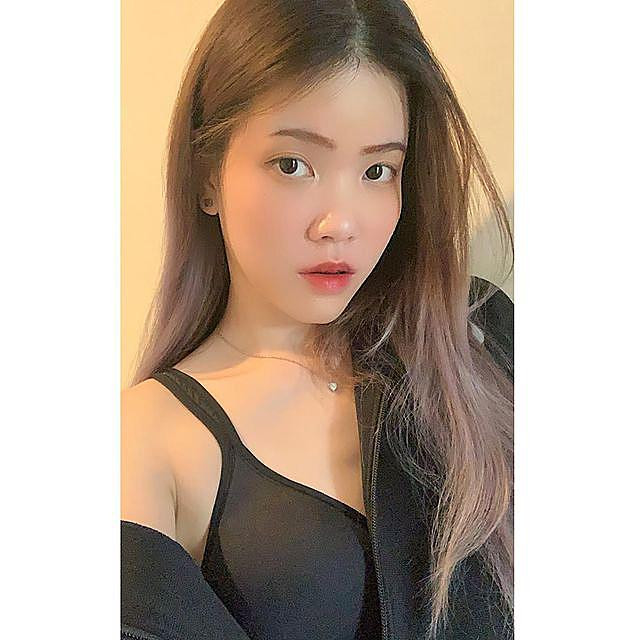 Theo tìm hiểu, Katuuui là một cô nàng yêu thể thao, cô nàng gần như dành một nửa hoạt động trong ngày cho các bộ môn mình yêu thích như thể hình, chạy bộ, lướt sóng.