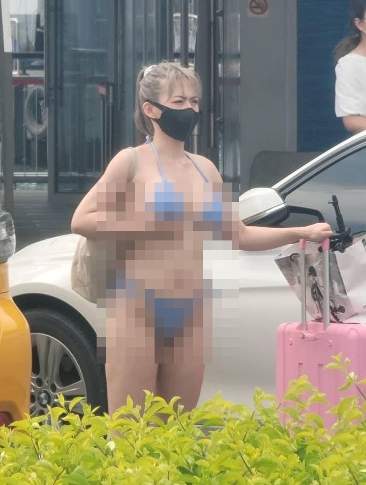 Những ngày gần đây, cư dân mạng Đài Loan chia sẻ những hình ảnh về một hot girl vô tư diện bikini hai mảnh dạo phố, vào siêu thị mua đồ.