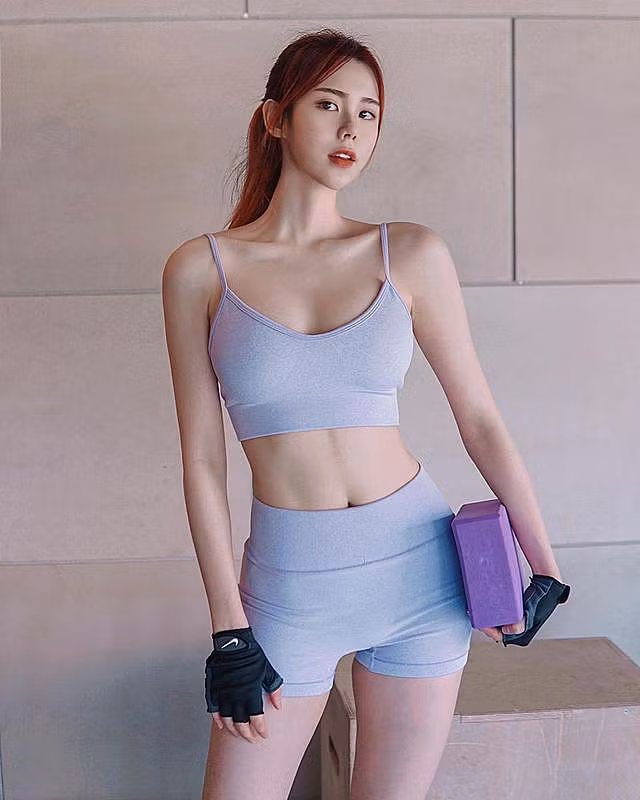 Cô nàng hi vọng, bản thân mình sẽ thu hút được mọi người nhờ chính con người và tính cách, thông điệp sống khoẻ, sống đẹp của mình, không phải thông qua chiêu trò.