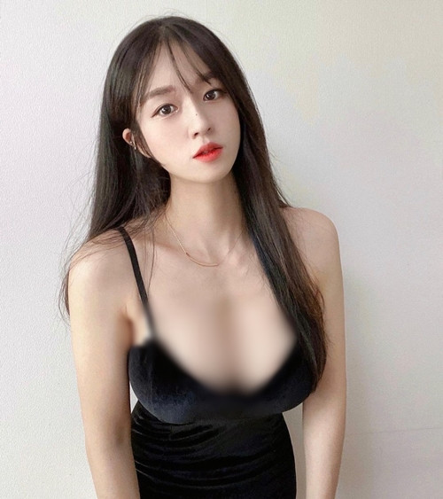 Có lẽ đối với nhiều cô gái, tuổi tác luôn là chủ đề cấm kỵ nhất khi bàn luận. Thế nhưng ở Hàn Quốc, một hot mom lại viết thẳng trên mục giới thiệu bản thân rằng cô ấy đã 37 tuổi.