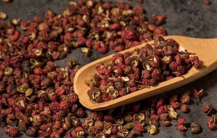 Ham suon voi thu nay hoa “thuoc doc”, hai vo chong ung thu gan