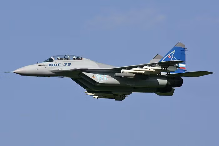 Tuy vậy các nhà phân tích người Nga vẫn chưa tin tưởng rằng Syria sẽ mua MiG-35 do chi phí khá cao, nhưng việc sử dụng chúng ở chiến trường là hoàn toàn có thể xảy ra.
