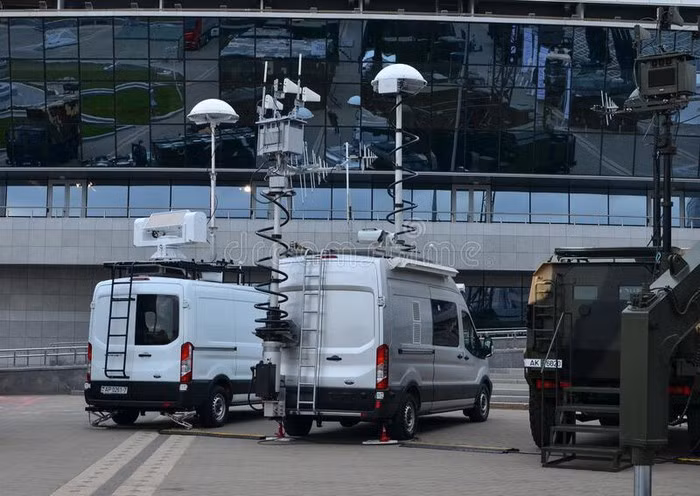 Tổ hợp EW này có thể "đánh bật" UAV khỏi một tuyến đường nhất định, buộc hạ cánh hoặc can thiệp vào nhiệm vụ của nó. Hơn nữa, có ý kiến cho rằng một số khả năng của Groza-S cho phép tác động tương tự lên máy bay đối phương.