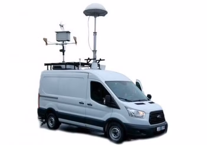 Trên cột này có hai ăng ten chính, một ăng ten đặt dưới bộ phân luồng hình bán cầu nằm ở phần trung tâm của mái, nó được liên kết với module tình báo điện tử và chịu trách nhiệm phát hiện tín hiệu vô tuyến.