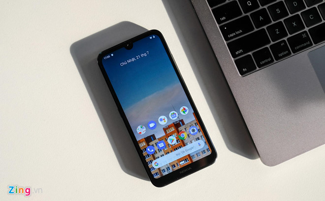 Máy được cài sẵn hệ điều hành Android 9.0, viên pin có dung lượng 3.000 mAh. Model này còn được trang bị công nghệ nhận diện khuôn mặt, cho tốc độ mở khóa khá chậm.