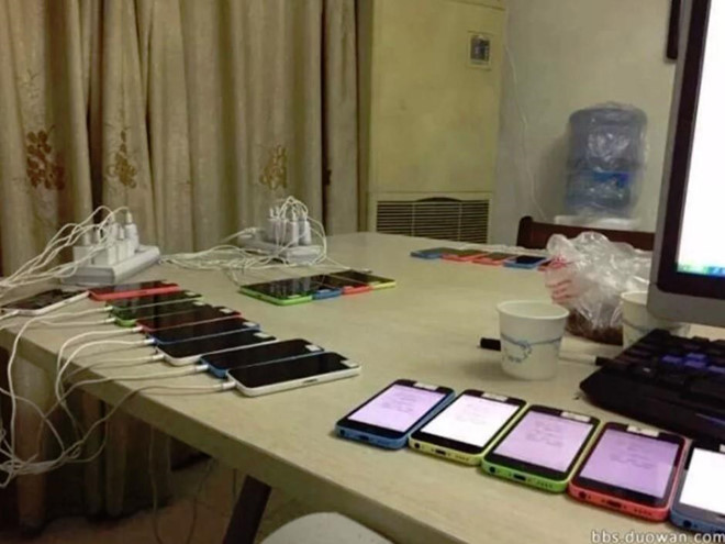 Những tài khoản Apple "xịn" sẽ có độ uy tín cao hơn, lượt đánh giá vì thế cũng có giá trị hơn trên App Store. Nếu sử dụng toàn tài khoản ảo, chiêu trò có thể bị phát hiện và bị Apple xóa đánh giá, thậm chí khóa ứng dụng. Ảnh: Duowan.