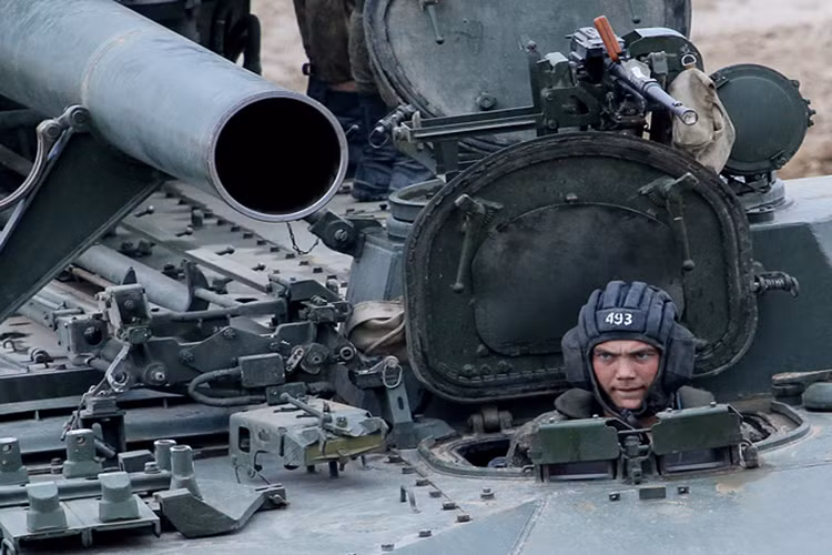 Cối tự hành 2S4 Tyulpan 240mm một trong những mẫu cối duy nhất trên thế giới có khả năng triển khai vũ khí hạt nhân chiến thuật. Nguồn ảnh: TASS.