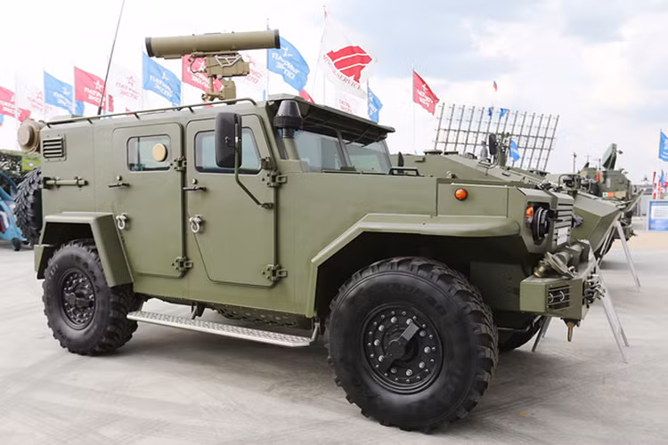 Vitim 4x4 xe bọc thép đa năng của Minotor-Service Enterprise một công ty chuyên sản xuất xe bọc thép của Nga. Nguồn ảnh: TASS.